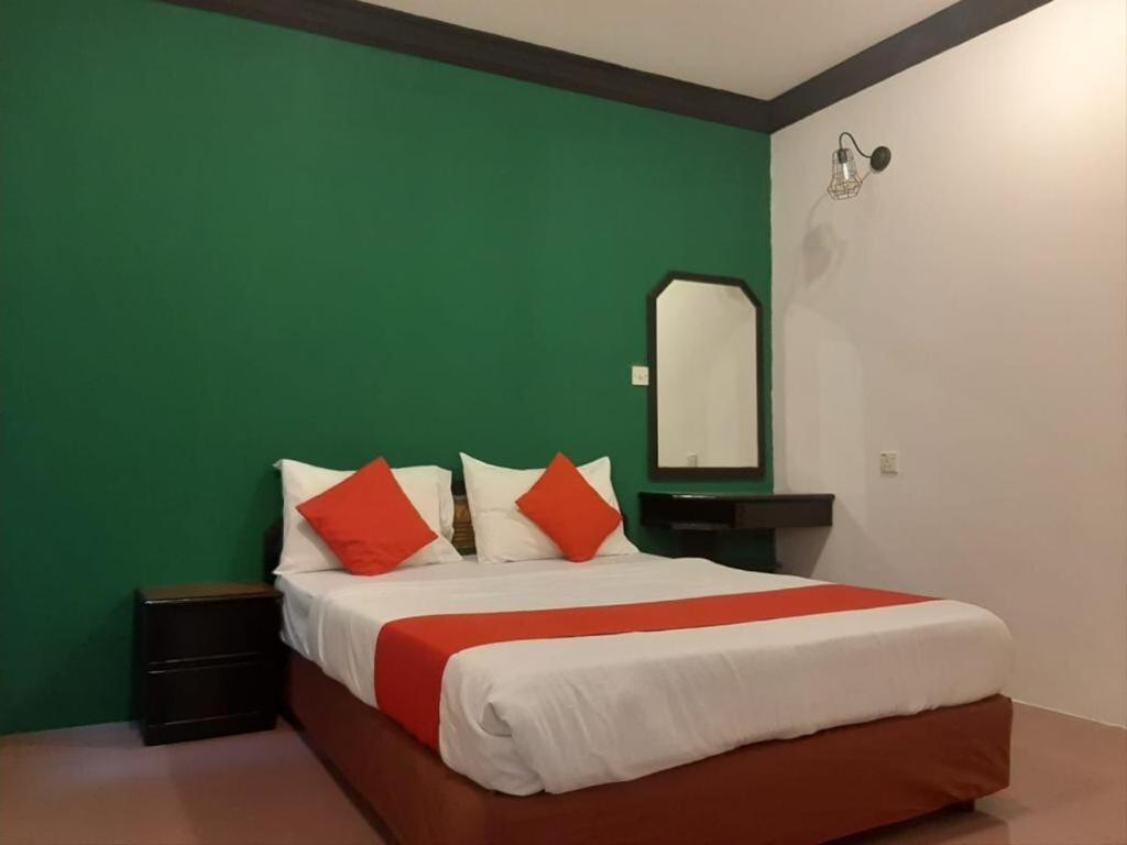 Oyo 90306 G City Hotel Teluk Intan Luaran gambar